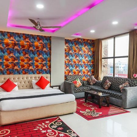 Capital O 70631 Hotel Dwarka International Darbhanga Exteriör bild